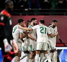 莱奥：我正在学习踢中锋，球队在场内场外都在帮助我