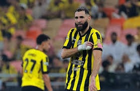 T1复仇成功！2-1击败GEN，终结27连胜！Guma厄斐琉斯伤害爆炸