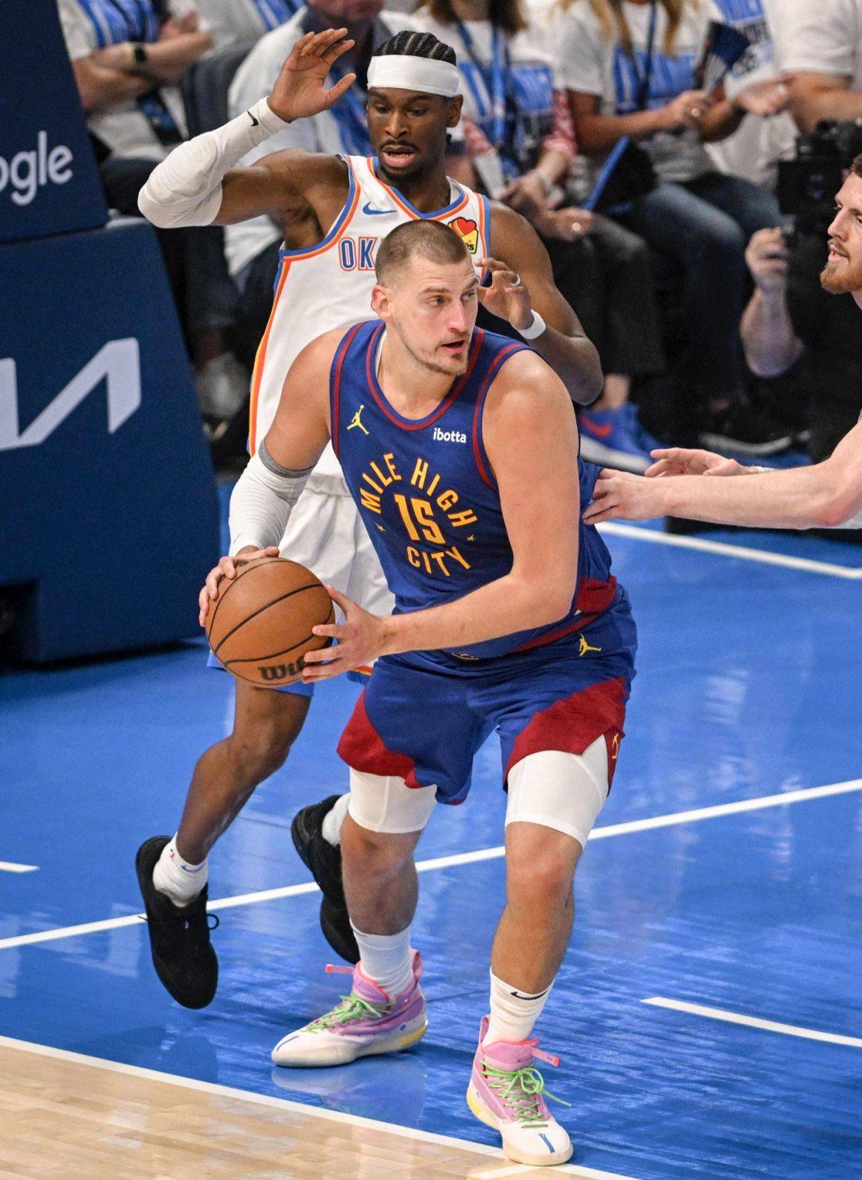 社交媒体上 社交媒体上